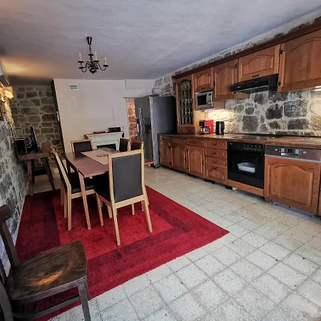 Authentico Deluxe Stari Grad Holiday home *